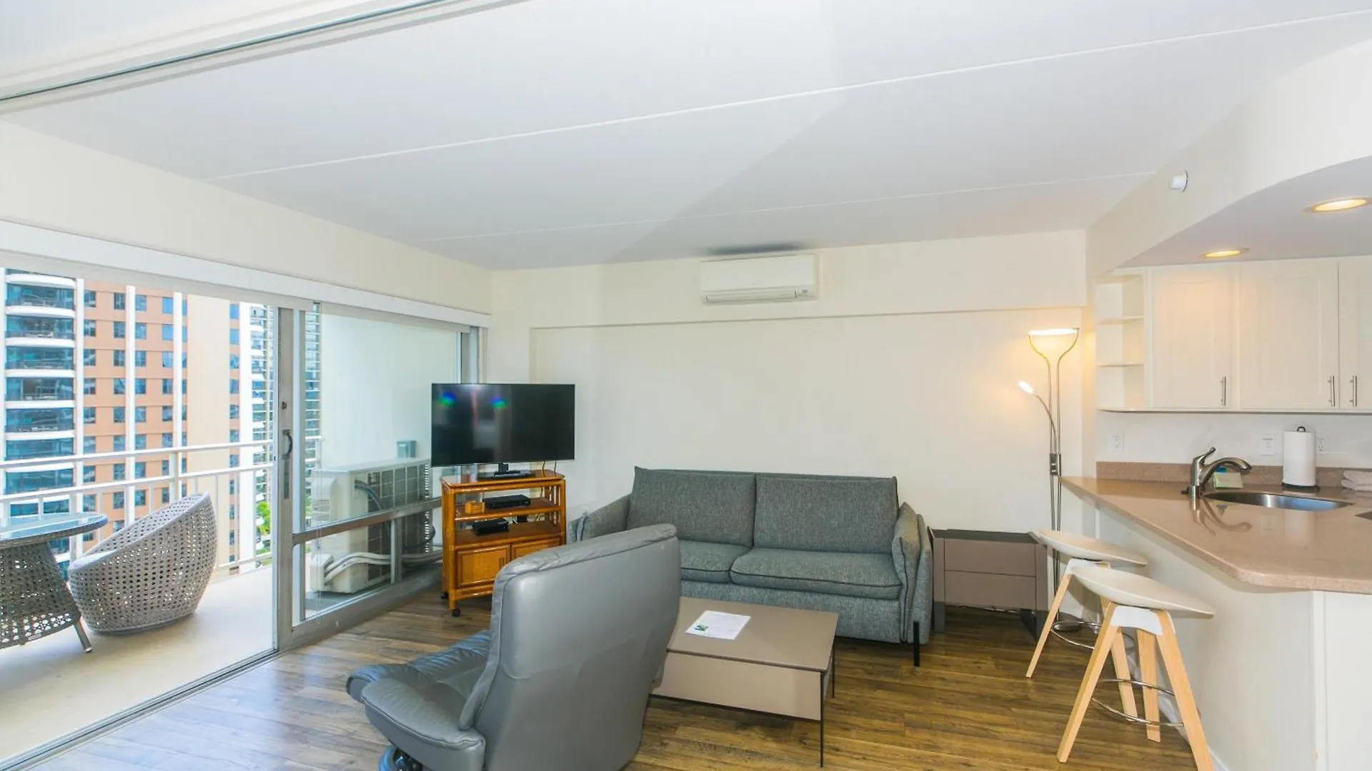 Ilikai Tower 1340 Lagoon View 1BR Honolulu